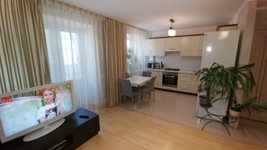 Studio.48 Shovkovychna str. Near Gulliver
