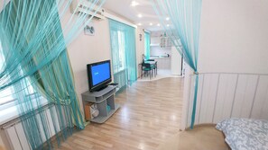 Studio. 2 Hospitalna str. Near Parus, Gulliver