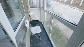 Studio. 48 Shovkovychna str. Near center Sail | View from room