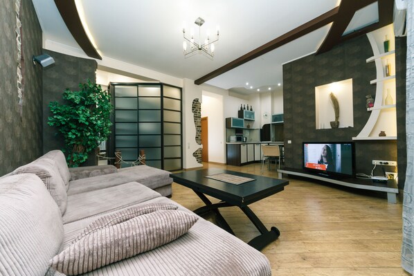 One bedroom. Luxury. 25.Antonovycha str. Centre - 2155 | Premium bedding, down comforters, iron/ironing board, free WiFi - Kyiv Rent Apartments (Kyiv)