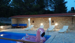 Seasonal outdoor pool - Studio Apartment Slivje (Selca)