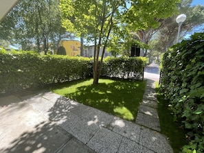 Appartement, 2 chambres (B20143) | Vue sur le jardin