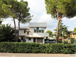 واجهة المنشأة