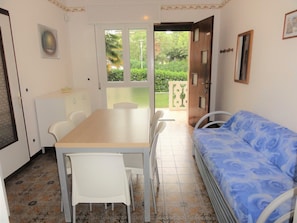 Apartment, 2 Bedrooms (B30016) | View from room