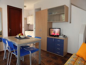 Apartment, 3 Bedrooms (B40057) | View from room