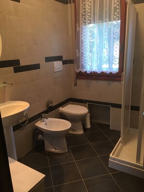 Appartement, 2 chambres (B50105) | Salle de bain