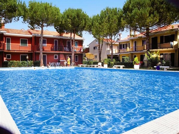 Piscina stagionale all'aperto