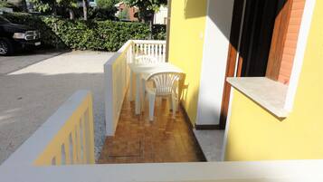 Apartment, 1 Bedroom (Via Lira 62 C40112) | Terrace/patio