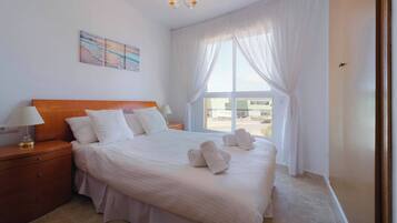 2 quartos, ferros/tábuas de passar roupa, Wi-Fi de cortesia