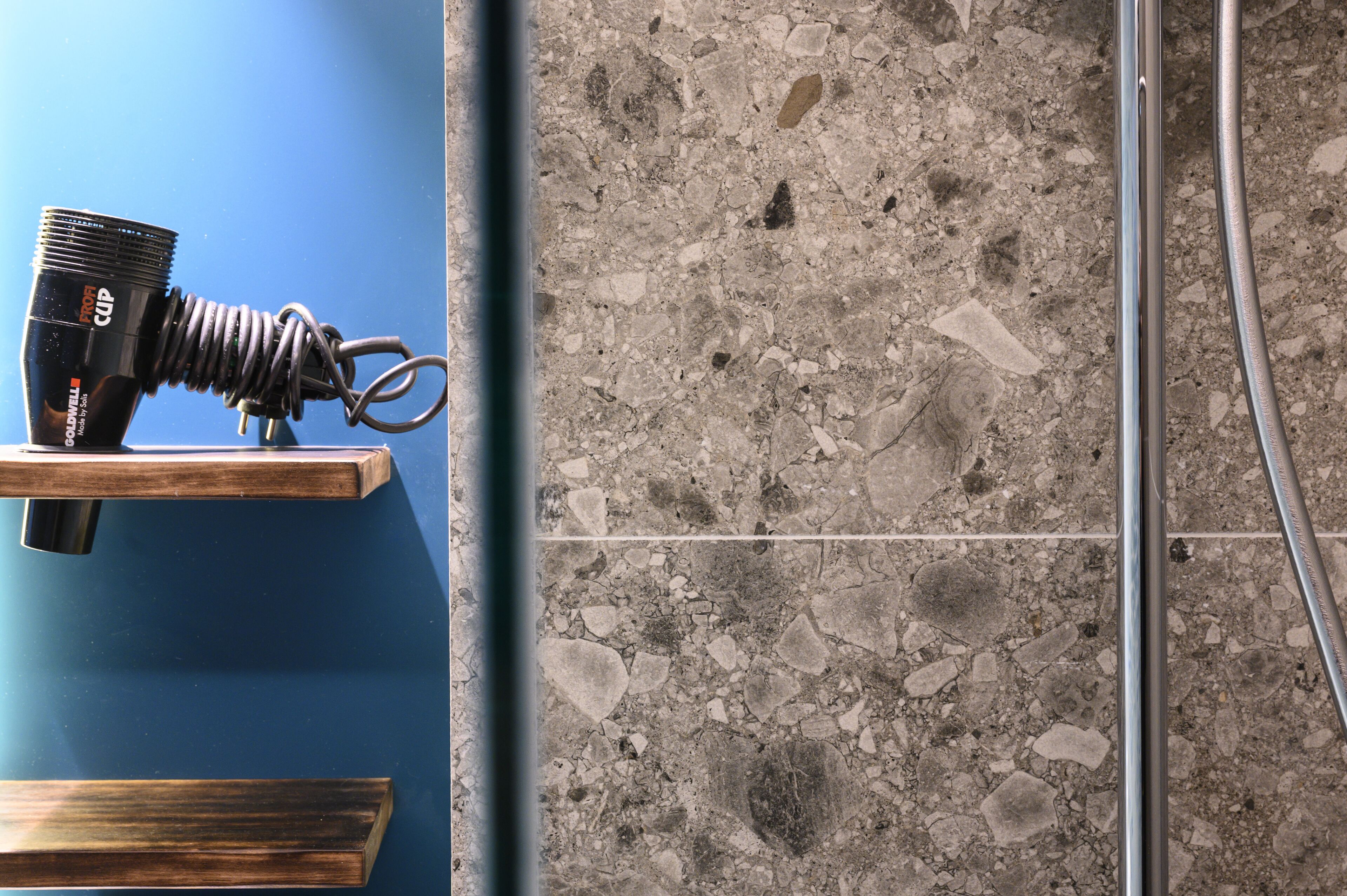 basic single room | bathroom | shower, hair dryer, towels