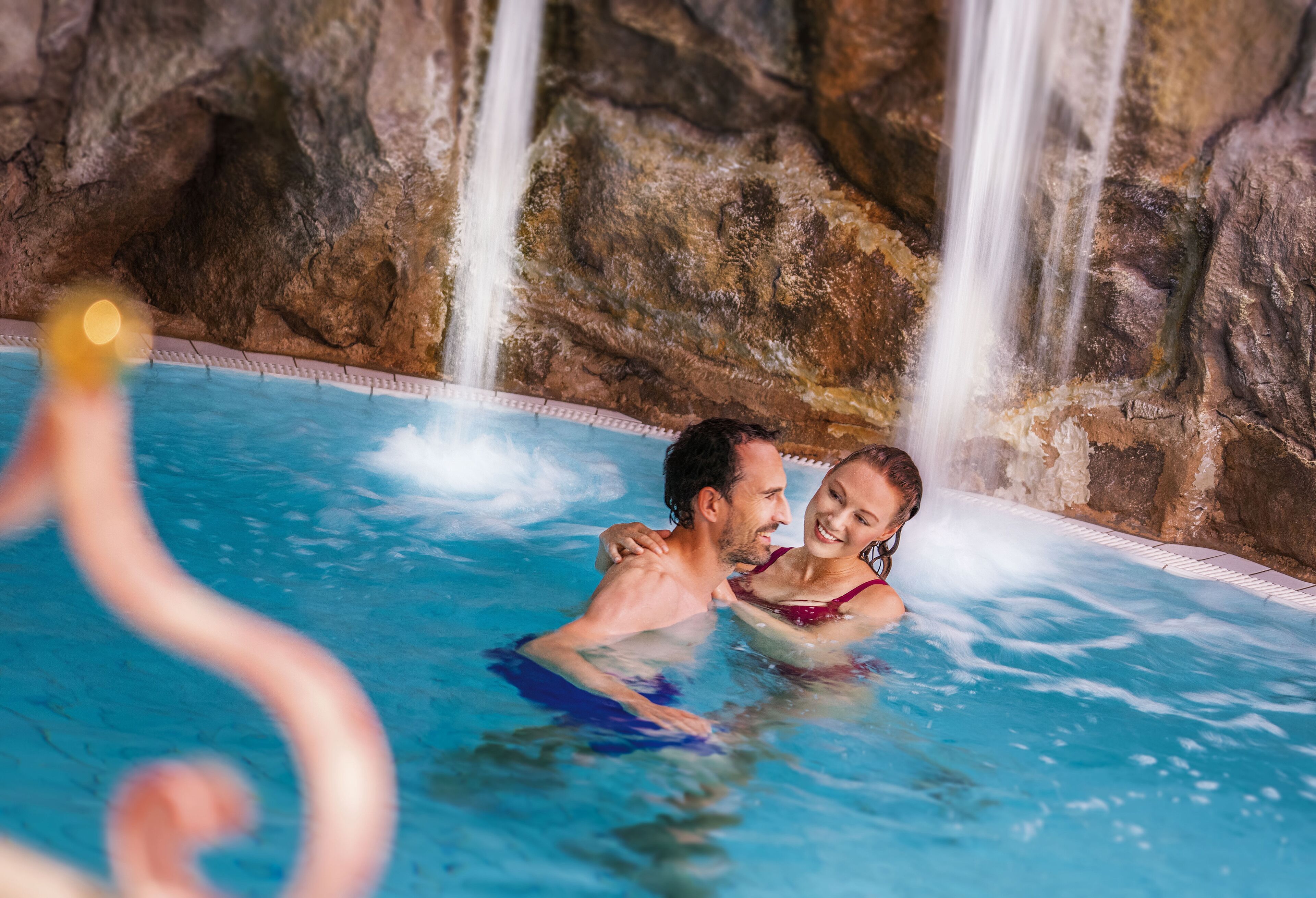 Innendørsbasseng og utendørsbasseng