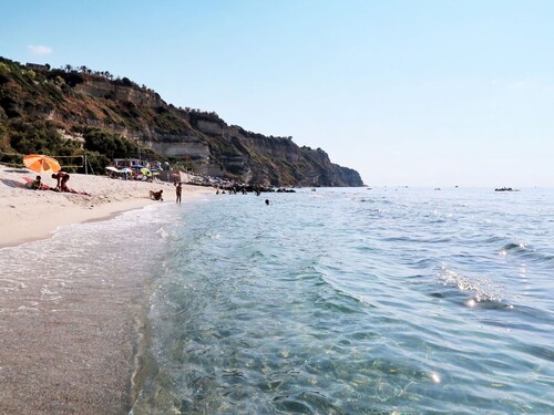 Nice apartment for 5 guests with patio and pets allowed