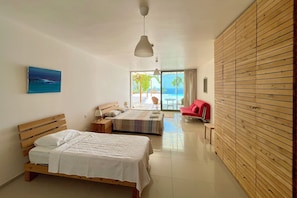 Chambre Quadruple Panoramique (5) | 이집트산 면 시트, 고급 침구, 각각 다른 스타일의 인테리어, 각각 다르게 가구 비치
