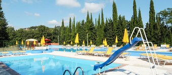 Lovely apartment in villa for 5 people with WIFI, pool, A/C, TV, patio and pets allowed
