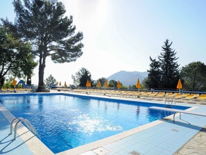 Pool - Lovely apartment in villa for 5 people with A/C, WIFI, pool, TV, patio and pets allowed (Villafranca)