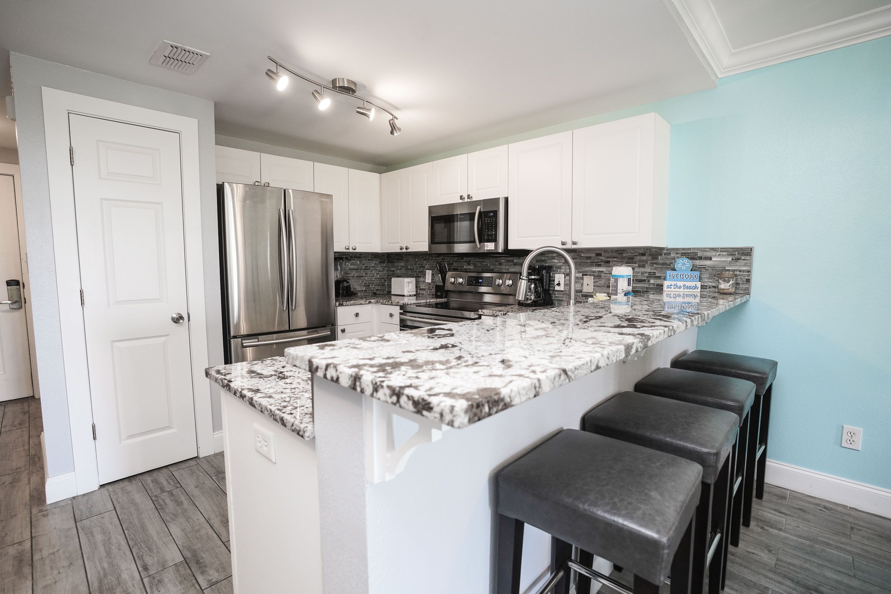 대용량 냉장고, 전자레인지, 오븐, 쿡탑