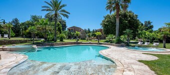 Country House / Farm House i Campiglia Marittima med 4 soverom som kan romme 13