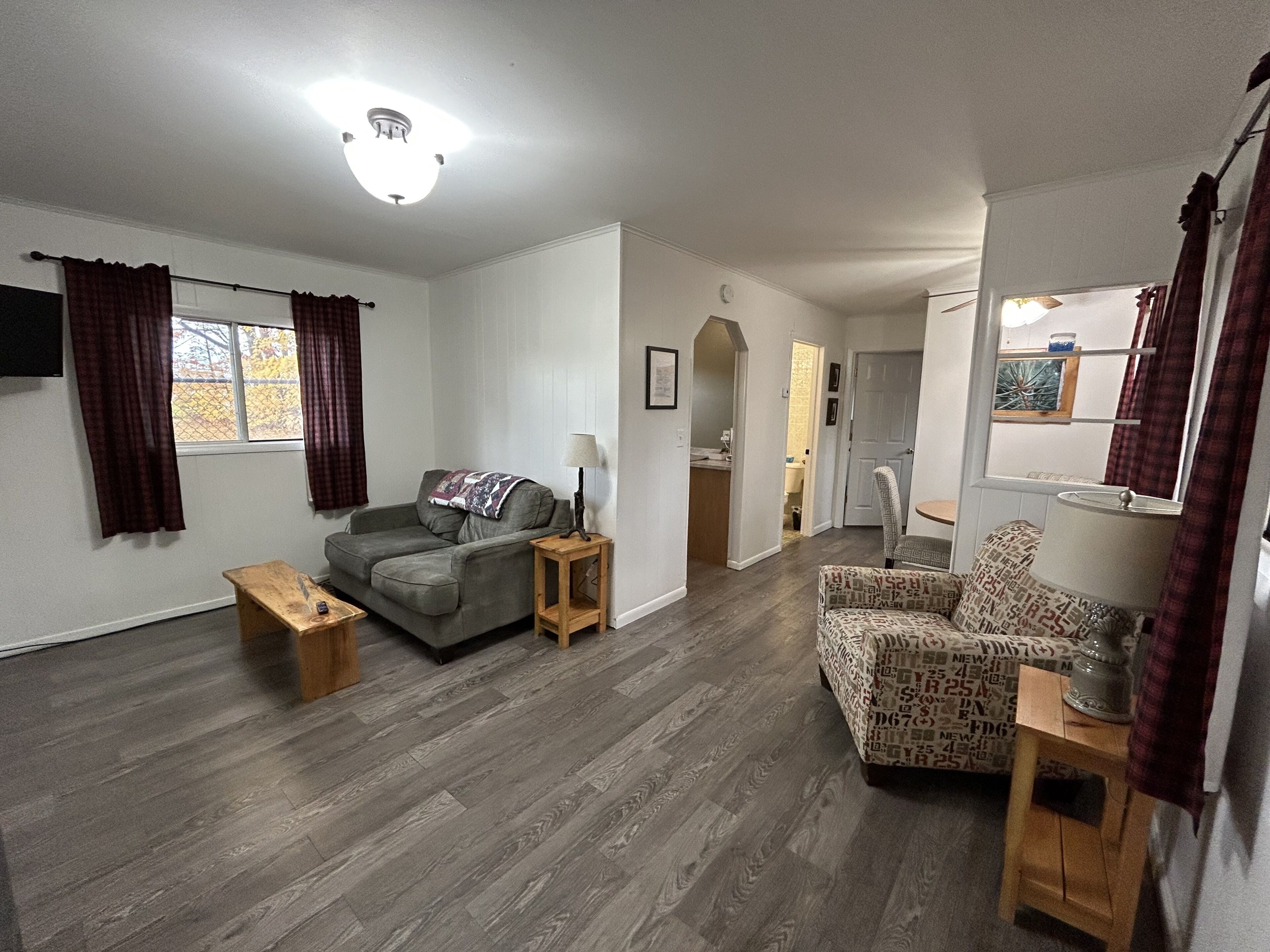 Cottage #7 Tree Tops, 2 Bedroom | Living area