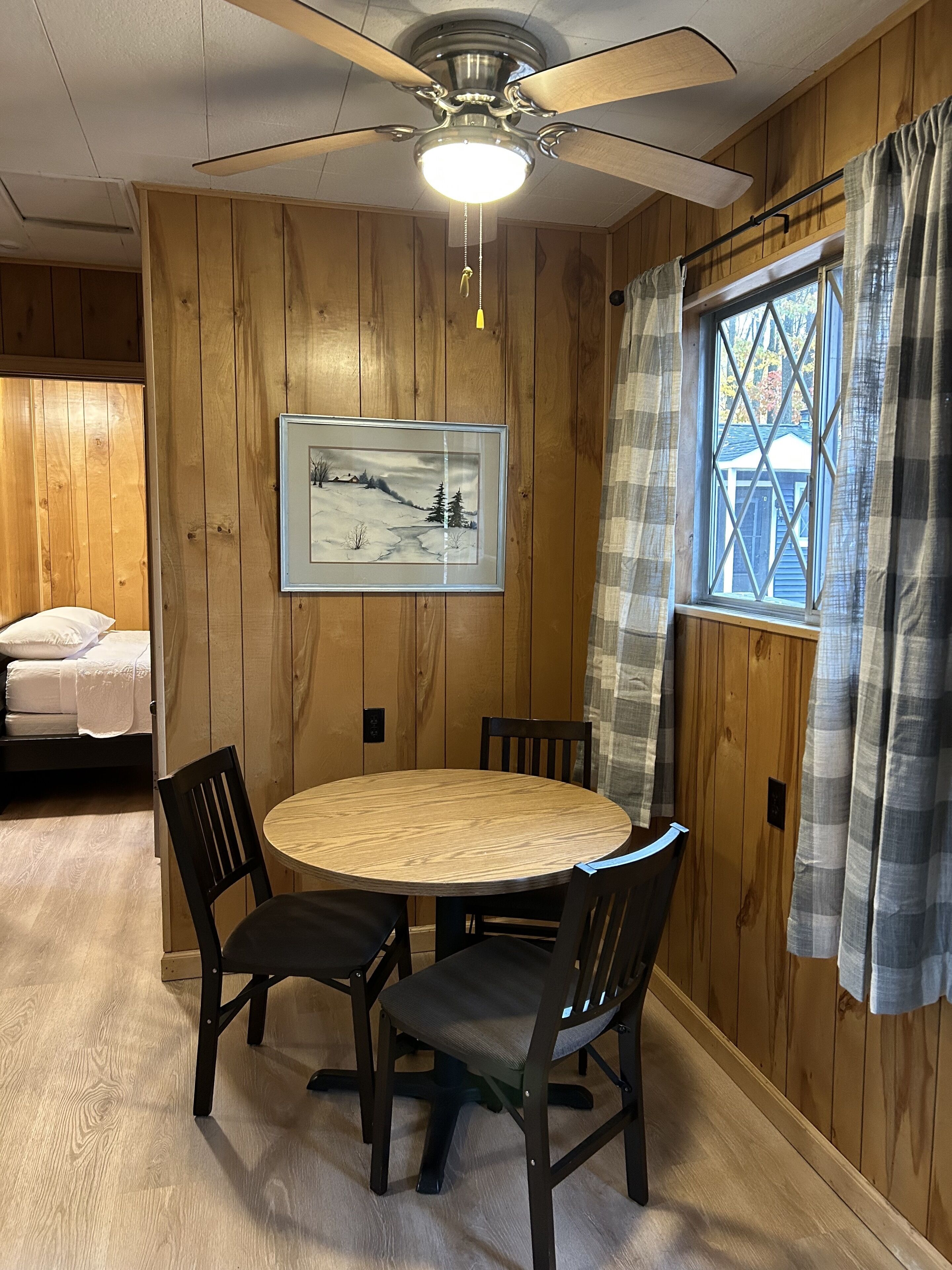 cottage #3 snow day, 2 bedroom | in-room dining