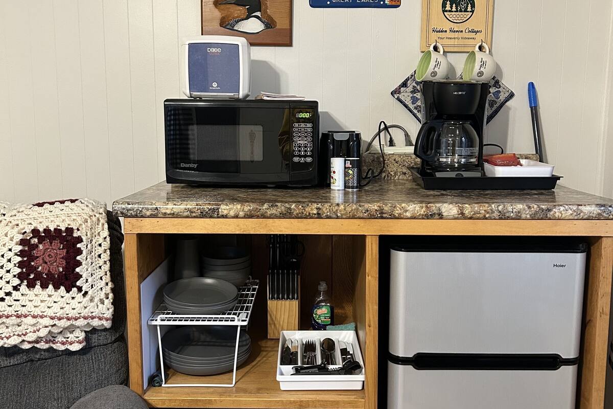 cottage #8 michigan summer, 1 bedroom | 2 bedrooms, free wifi, bed sheets