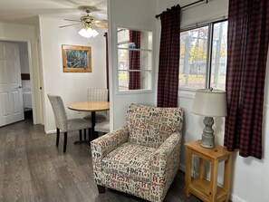 Cottage #7 Tree Tops, 2 Bedroom