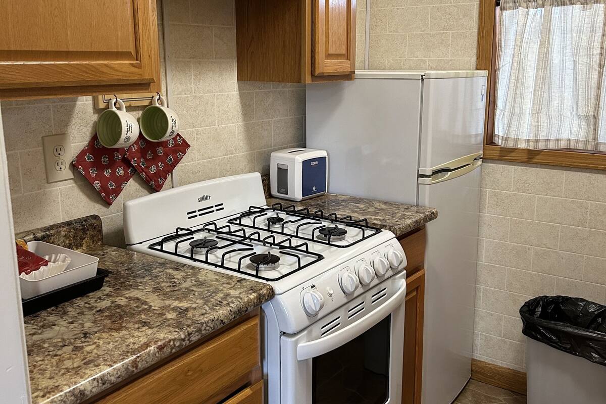cottage #6 lake life, 2 bedroom | private kitchen | fridge, microwave, coffee/tea maker, toaster