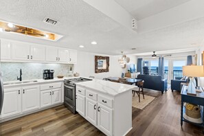 콘도 | 전용 주방 | 대용량 냉장고, 전자레인지, 오븐, 쿡탑