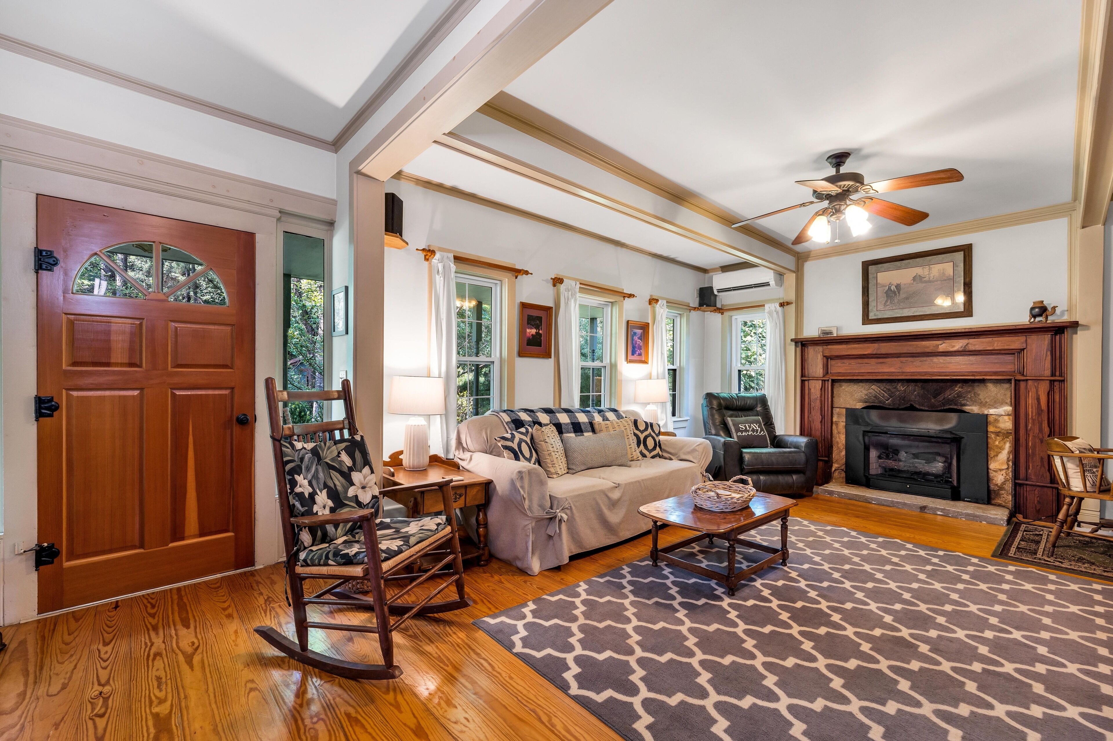 智能電視、壁爐、電子遊戲、打印機