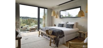 Deluxe-Doppelzimmer | Zimmersafe, individuell dekoriert, individuell eingerichtet