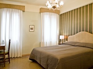 4 camere, Wi-Fi, lenzuola