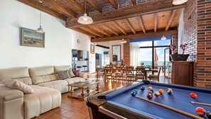 Games room - 2CANY01 - Spectacular luxury house with private outdoor and indoor pool, located in a privileged area on the cliff of Cala Canyelles with magnificent views of the sea (Lloret de Mar)