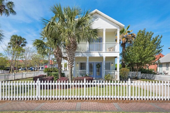 House (3 Bedrooms) | Front of property