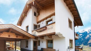 Chalet | Exterior