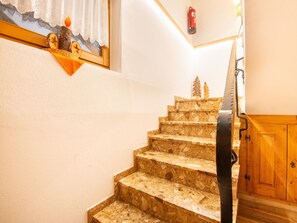 Chalet | Interior