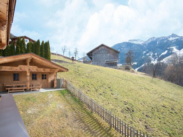 Chalet | Garden - Chalet in Zell am Ziller Near Ski Lift (Gerlosberg)