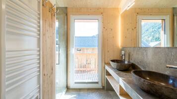 Chalet | Bathroom