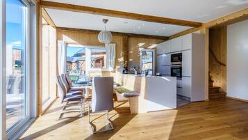 Chalet | Private kitchen | High chair