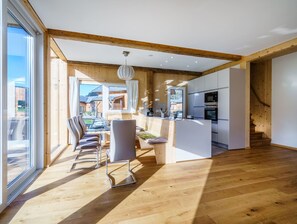 Chalet | Private kitchen | High chair - Premium Chalet With Whirlpool (Murau)