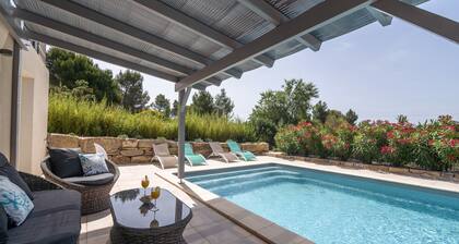 Luxury Villa With Private Pool in Cesseras
