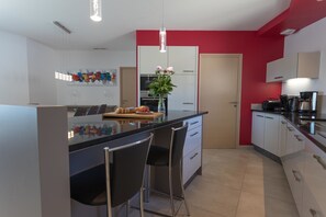 Villa | Private kitchen | Highchair - Luxury Villa With Private Pool in Cesseras (Cesseras)