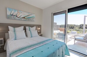 3 bedrooms, individually furnished, iron/ironing board, bed sheets - Luxury Villa With Private Pool in Cesseras (Cesseras)