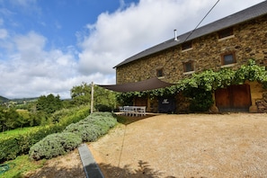 House | Exterior - Farmhouse in Pyrenees With Pool (Terrou)