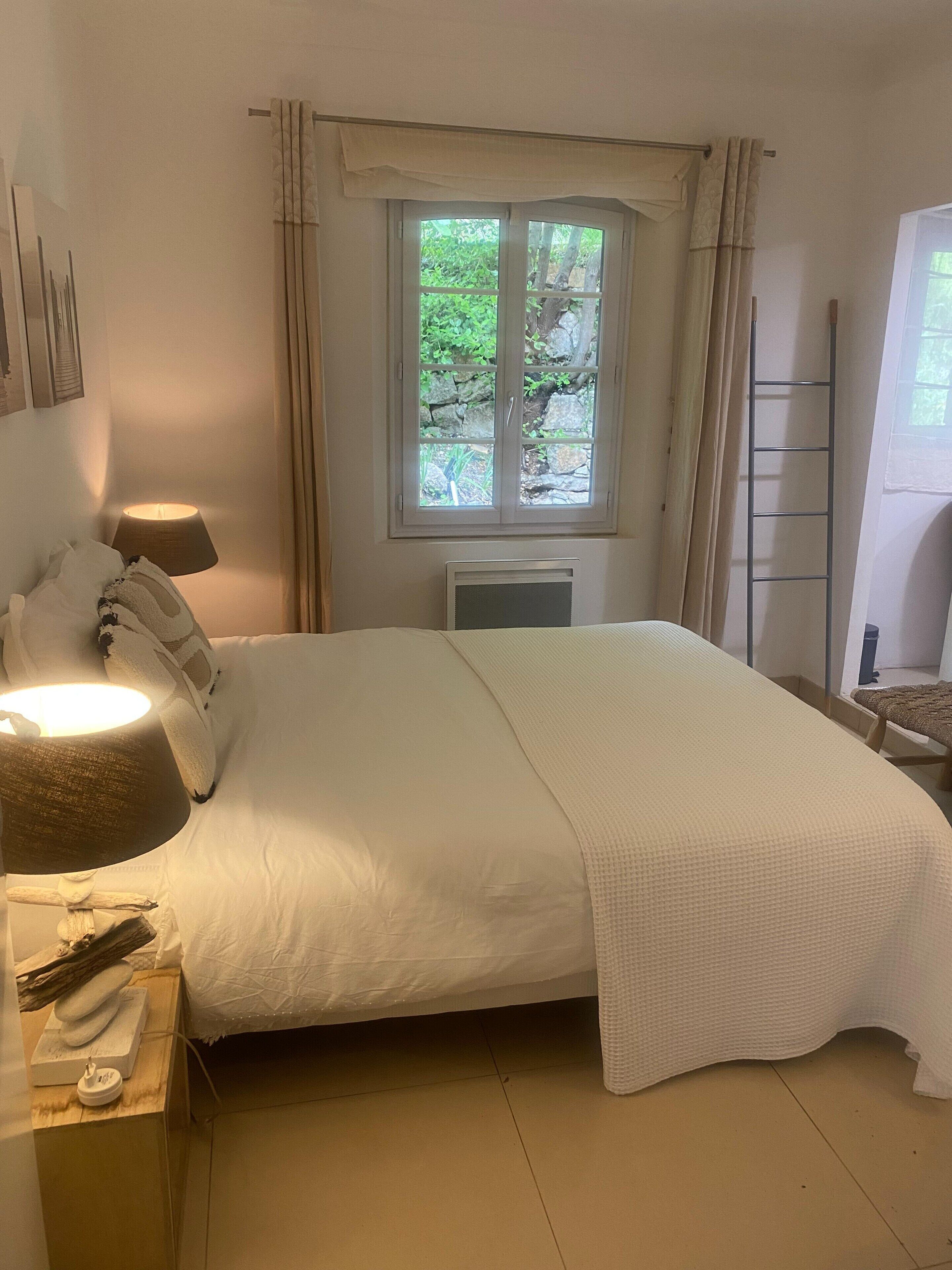 Villa | 4 bedrooms, individually furnished, bed sheets