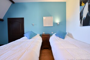 House | 3 bedrooms, individually furnished, bed sheets - Pool Escape in Saint-laurent (Saint-Laurent-la-Vallee)