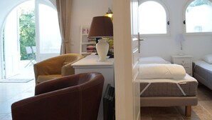 Reception - Modern House With Terrace, Near the Popular St. Maxime (Plan-de-la-Tour)