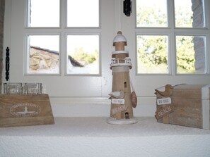 2 bedrooms, individually furnished - Modern House With Terrace, Near the Popular St. Maxime (Plan-de-la-Tour)