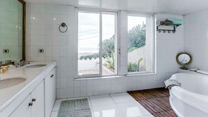Villa | Bathroom | Bathtub, towels - Mediterranean Villa With Panoramic Views of Nice and the Mediterranean Sea (Nice)
