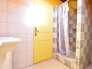 Ferienhaus | Badezimmer | Dusche