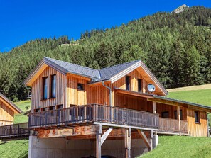 Chalet | Exterior