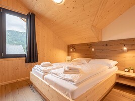 Chalet | 4 bedrooms, individually furnished, bed sheets
